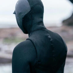 Mystic 2024 Femmes Gem 6/4/3mm Chest Zip à Capuche Combinaison Néoprène 12 Mystic 2024 Femmes Gem 6/4/3mm Chest Zip à Capuche Combinaison Néoprène -Kitesurf Boutique 2024 femmes gem 643mm chest zip a capuche combinaison neoprene 4