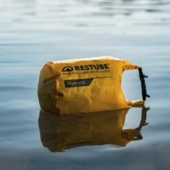 Drybag By Restube | Sac étanche Avec Bandoulière -Kitesurf Boutique drybag by restube sac etanche avec bandouliere 3