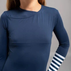 Maillot 1 Pièce Manches Longues Fille MAYA Bleu Marine 12 Maillot 1 Pièce Manches Longues Fille MAYA Bleu Marine -Kitesurf Boutique maillot 1 piece manches longues fille maya bleu marine 1